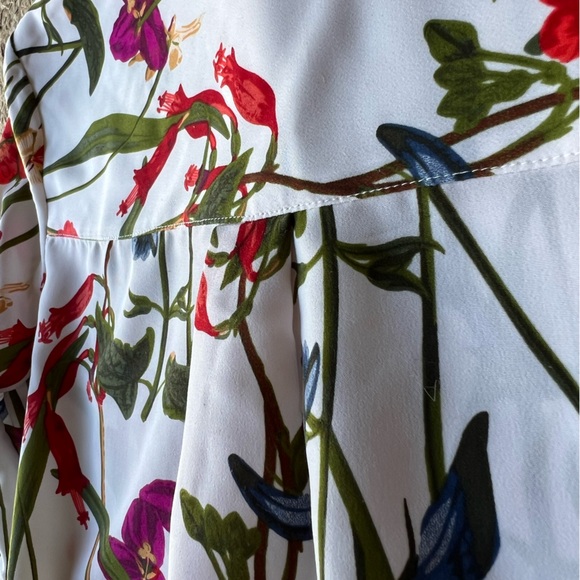 Aritzia Floral Little Moon Button Down Blouse Size XS - Picture 6 of 13